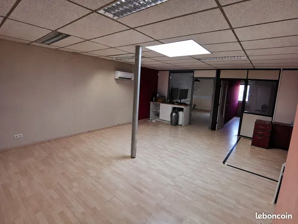 PARTICULIER VEND - Bureaux 65 m² - Lattes / Boirargues - Tram à proximité - Parking