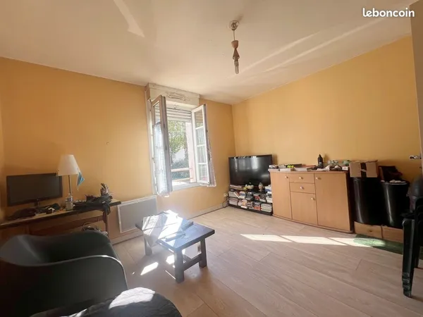 Studio 1 pièce 23 m²