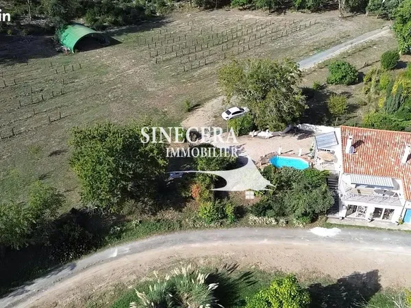 Propriété 7 pièces 160 m²