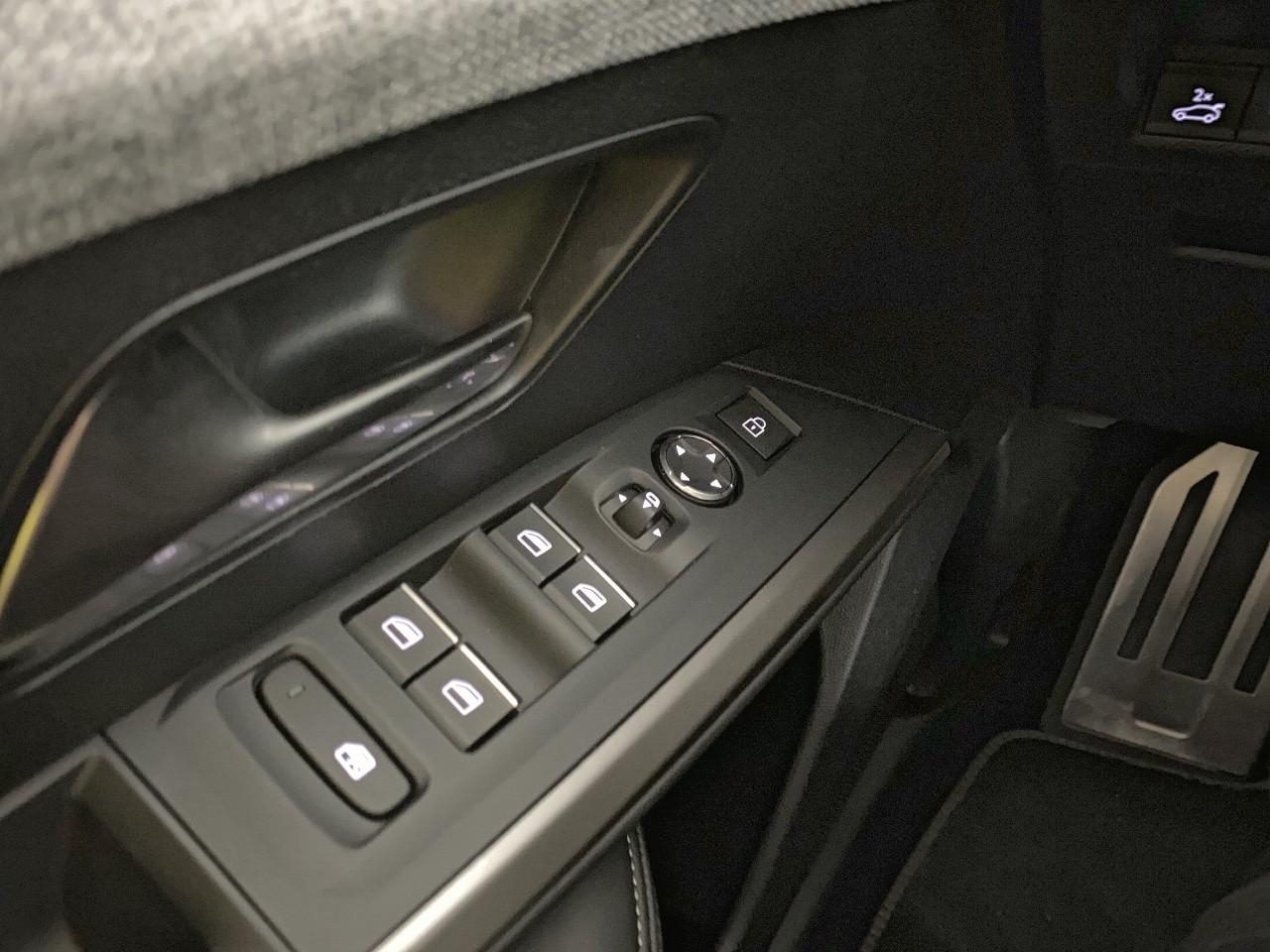 Peugeot 3008 electrique 210 ch 73 kwh gt — photo 20