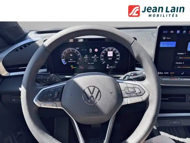 Volkswagen T-Roc 1.5 etsi evo2 hybrid 150 ch dsg7 — photo 12