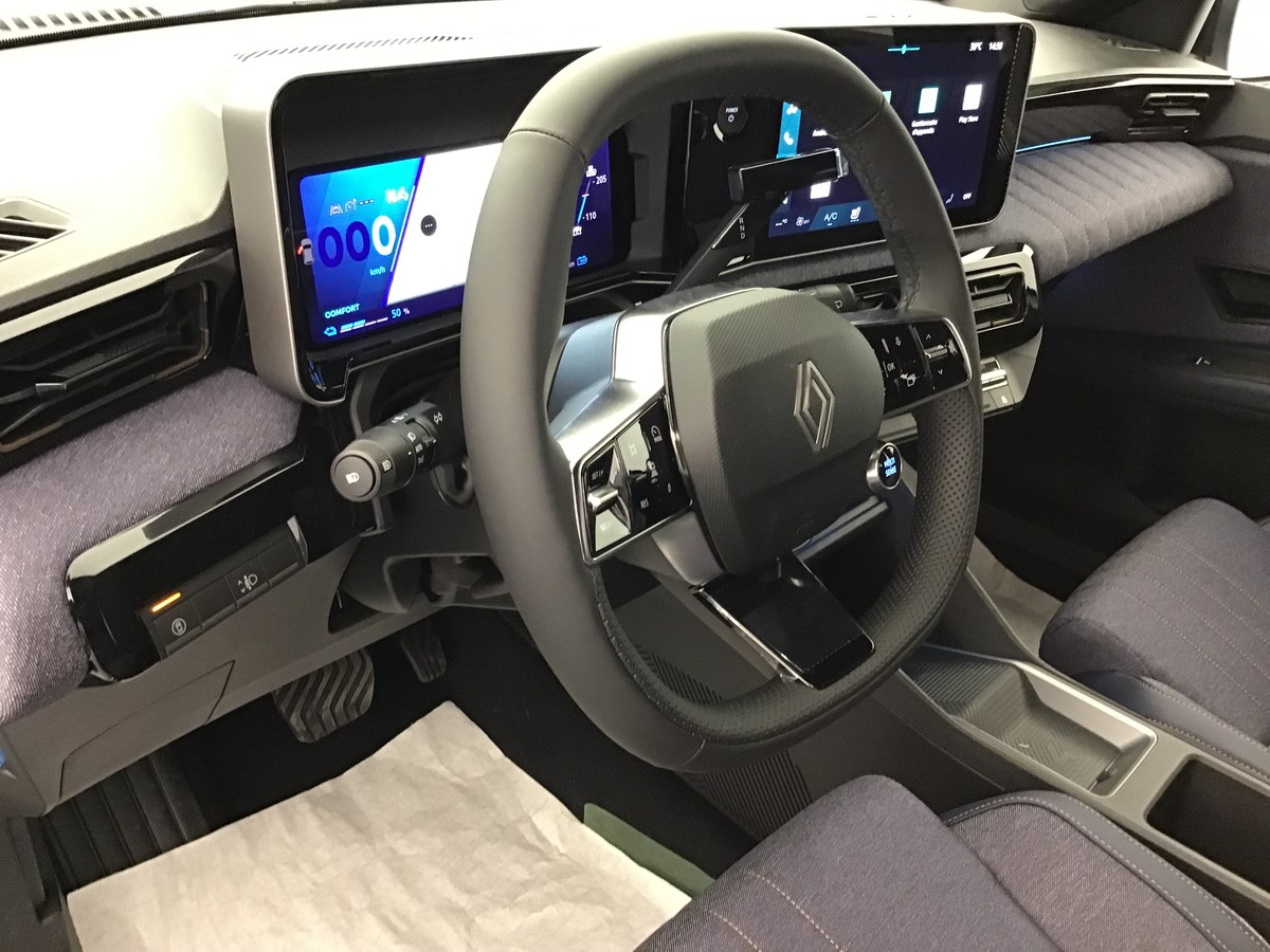 Renault R4 — photo 10