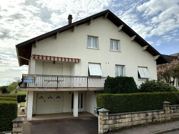 Maison 73 M2, 5 pièces 3 chambre, garage sur 608 M2 de terrain