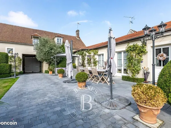 Propriété 8 pièces 248 m²