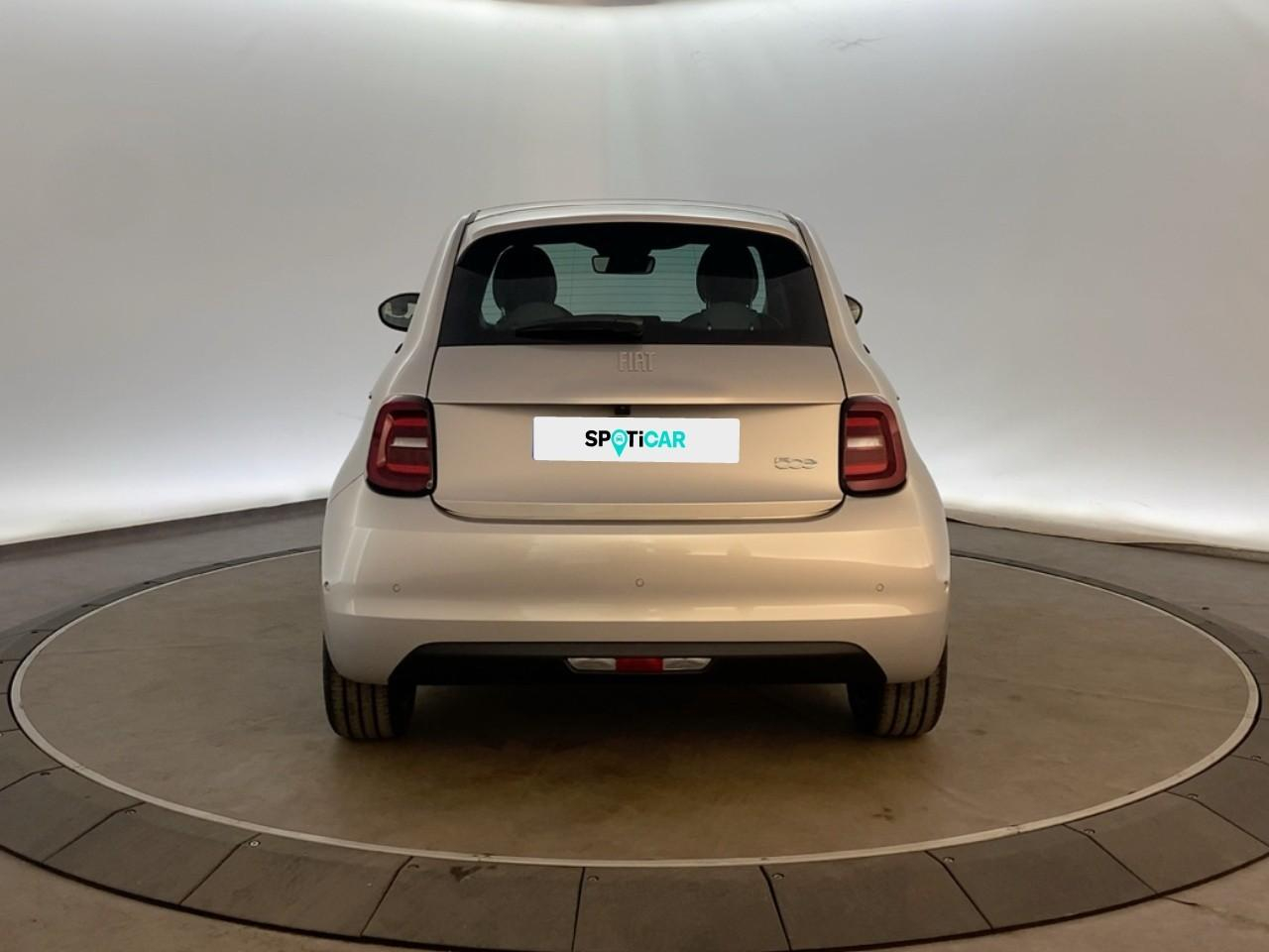 Fiat 500 e 118 ch giorgio armani collector's edition — photo 5