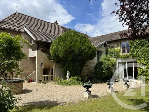 Maison 12 pièces 200 m²