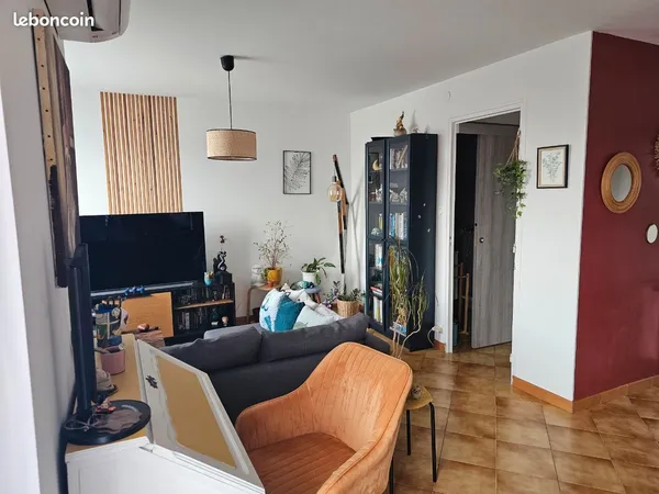 Appartement 2 pièces 50m² entièrement rénové - Boulevard Foch - Vues imprenables