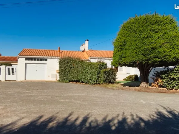Maison de plain-pied 55,5 m², terrain 400 m²