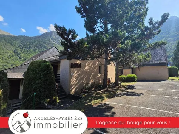 Charmant triplex meublé avec balcon et garage privatif à Cau