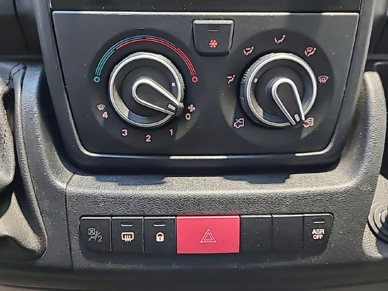 Peugeot Boxer tole 330 l1h2 bluehdi 120 s&s premium — photo 22