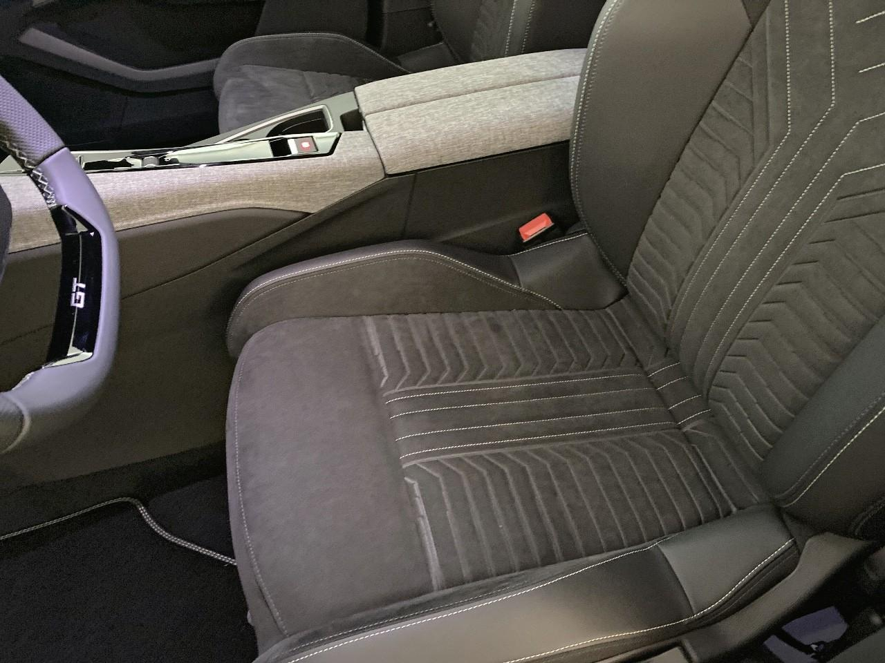 Peugeot 3008 hybrid 145 e-dcs6 gt — photo 9
