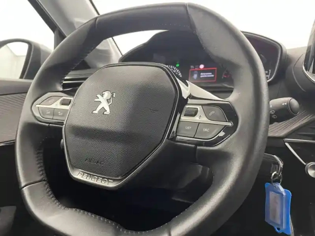 Peugeot 208 puretech 100 s&amp;s bvm6 — photo 93