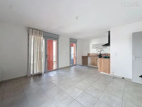 Appartement type 2 1er etage centre ville