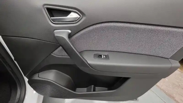 Renault Captur eco-g 100 ch — photo 38