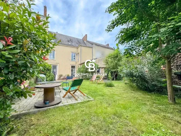 Maison 9 pièces 300 m²