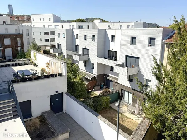 Duplex 4 pièces 90 m²