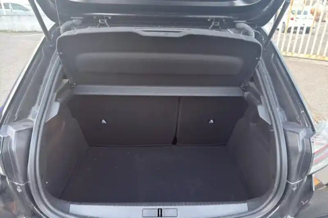 Peugeot 208 100 s&amp;s bvm6 — photo 9