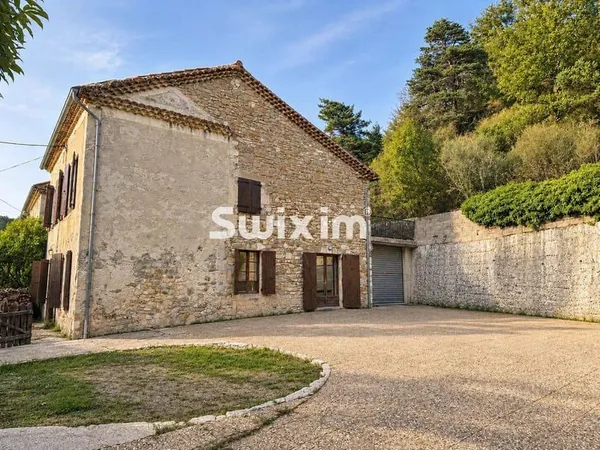 Maison 7 pièces 151 m²