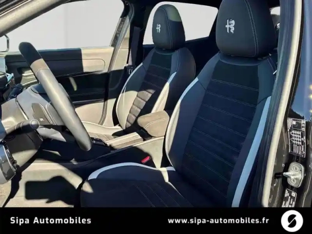 Alfa Romeo Junior 1.2 ibrida 145 ch e-dct6 — photo 12