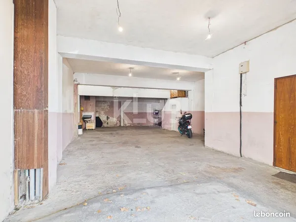 Local commercial 112 m² PORT DE BOUC