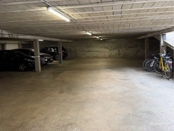 Parking sous-sol sécurisé - Gare Tours / Heurteloup