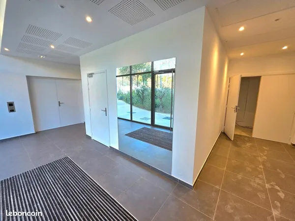 Bureaux 226 m² ANTIBES