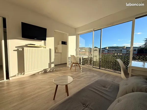 Studio 1 pièce 32 m²