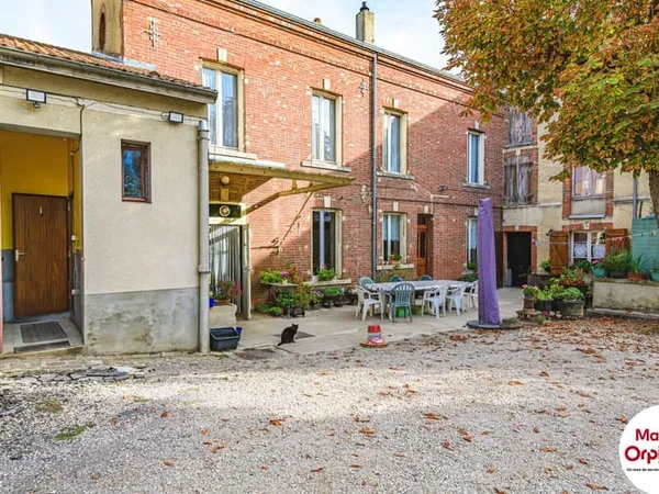 Maison 1 pièce 1240 m²