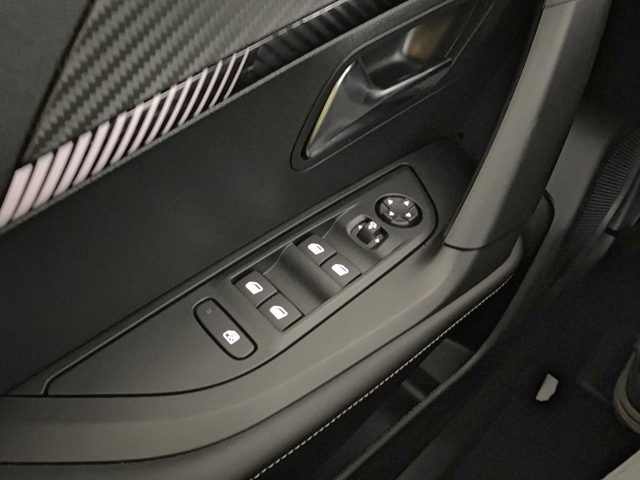 Peugeot 2008 100 s&s bvm6 allure — photo 20