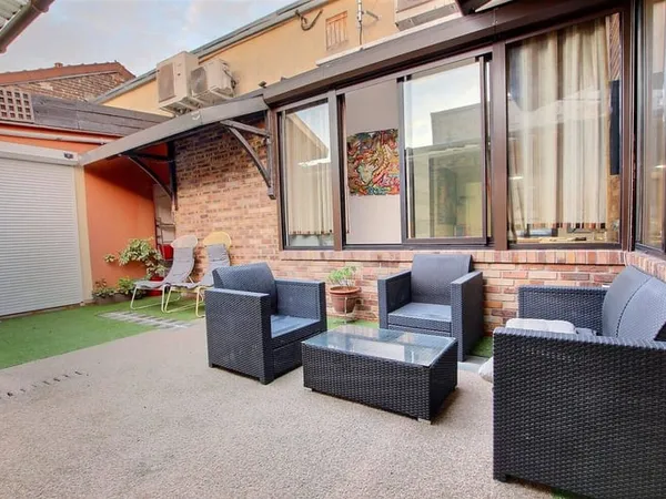 Maison 8 pièces 103 m²