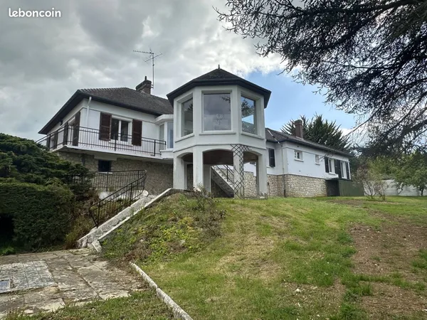Maison 10 pièces 225 m²