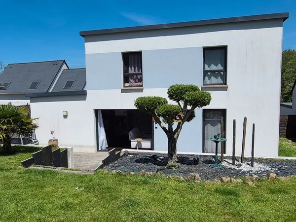 Maison contemporaine centre bourg