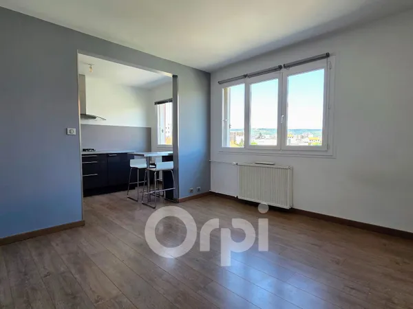 Studio 1 pièce 29 m²