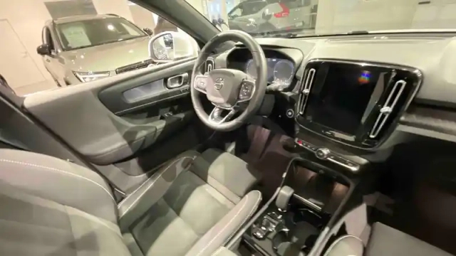 Volvo Xc40 t4 recharge 129+82 ch dct7 — photo 28