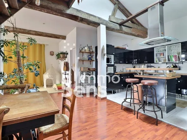 Loft 5 pièces 148 m²