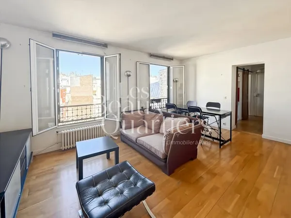 Paris 5ème Place Monge 2 pièces - clair, calme et vue dé