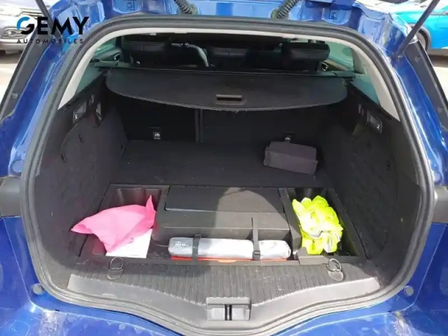 Renault Megane mégane iv estate phev 160 — photo 6