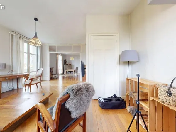 Chambre 4 pièces 139 m²