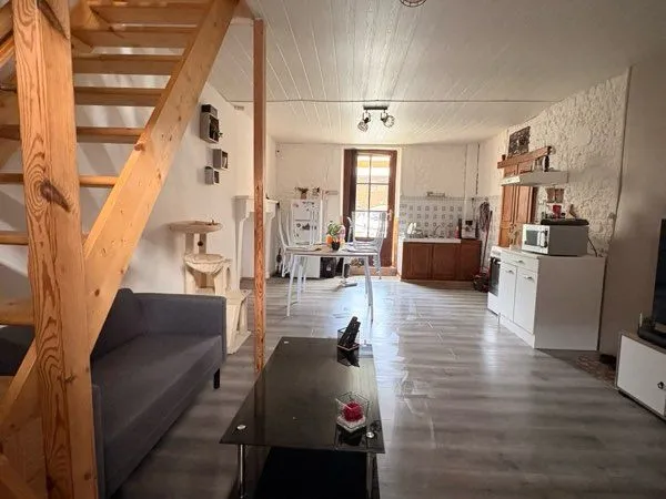 Maison de ville 107 000 euros