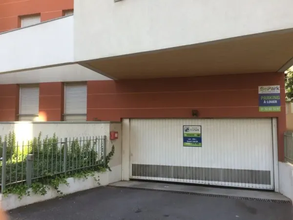 Stationnement Location Lyon 111€
