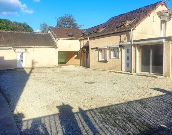 Maison 15 pièces 330 m²