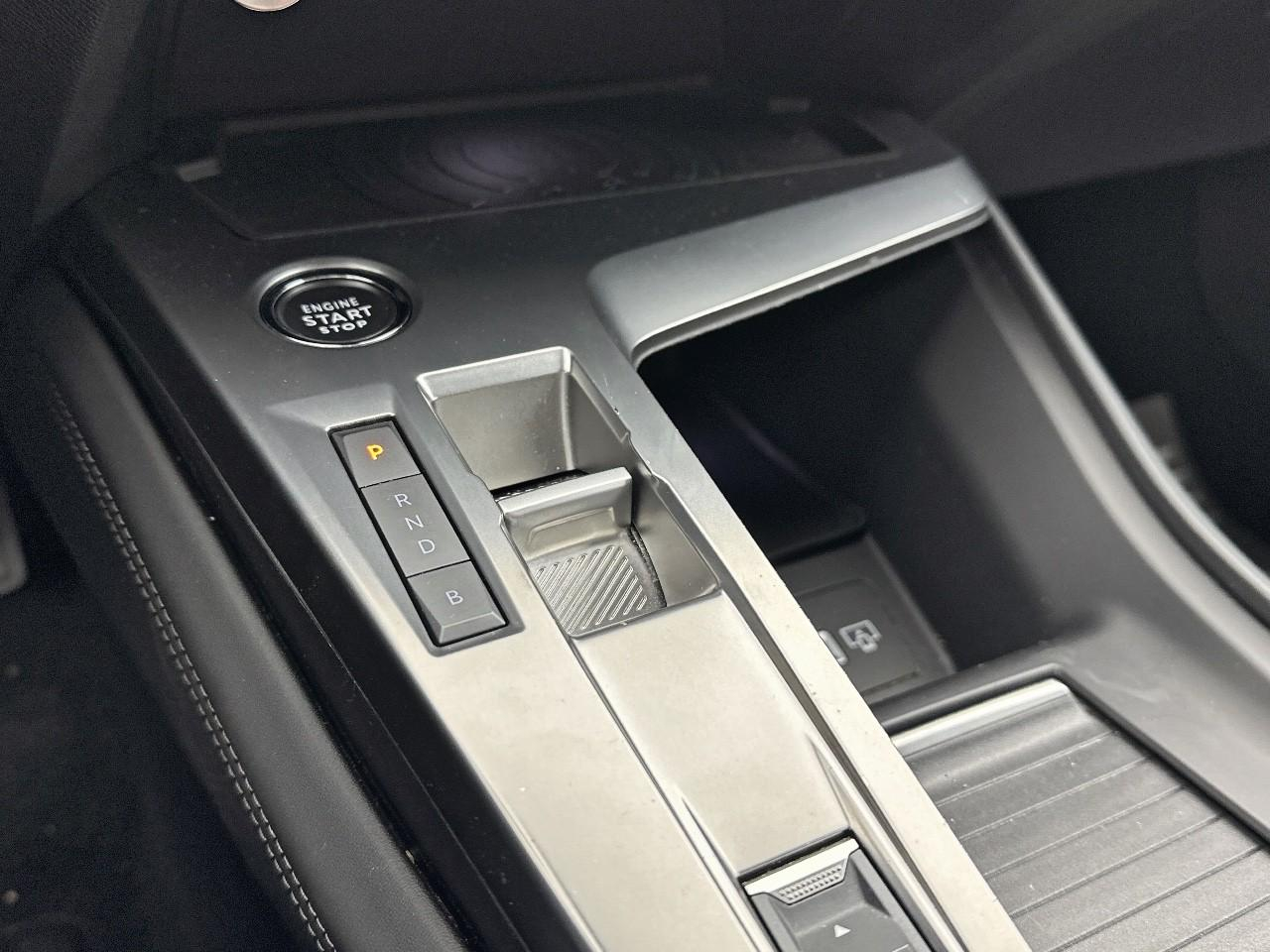Peugeot 308 phev 180 e-eat8 allure pack — photo 26