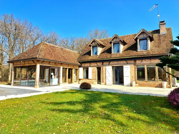Vends maison 200m² Propriété solognote et sa piscine au coeur de la forêt