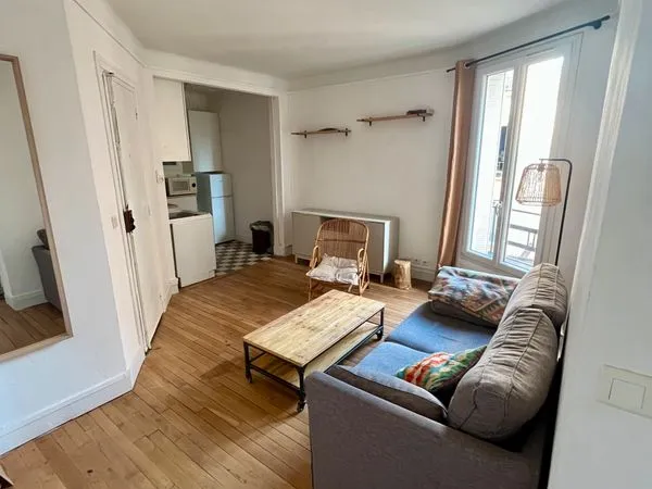 Charmant 2 pièces meublé 34 m² - Suresnes proche centre-Ville / Calme sur cour - Proche Tram T2 & Ga