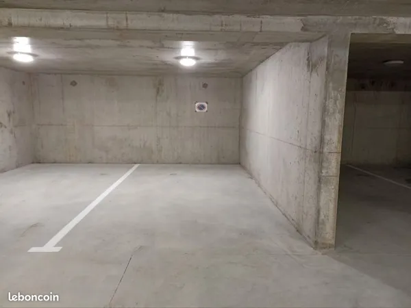Place de parking sécurisée - poisy - résidence au fil de l'eau