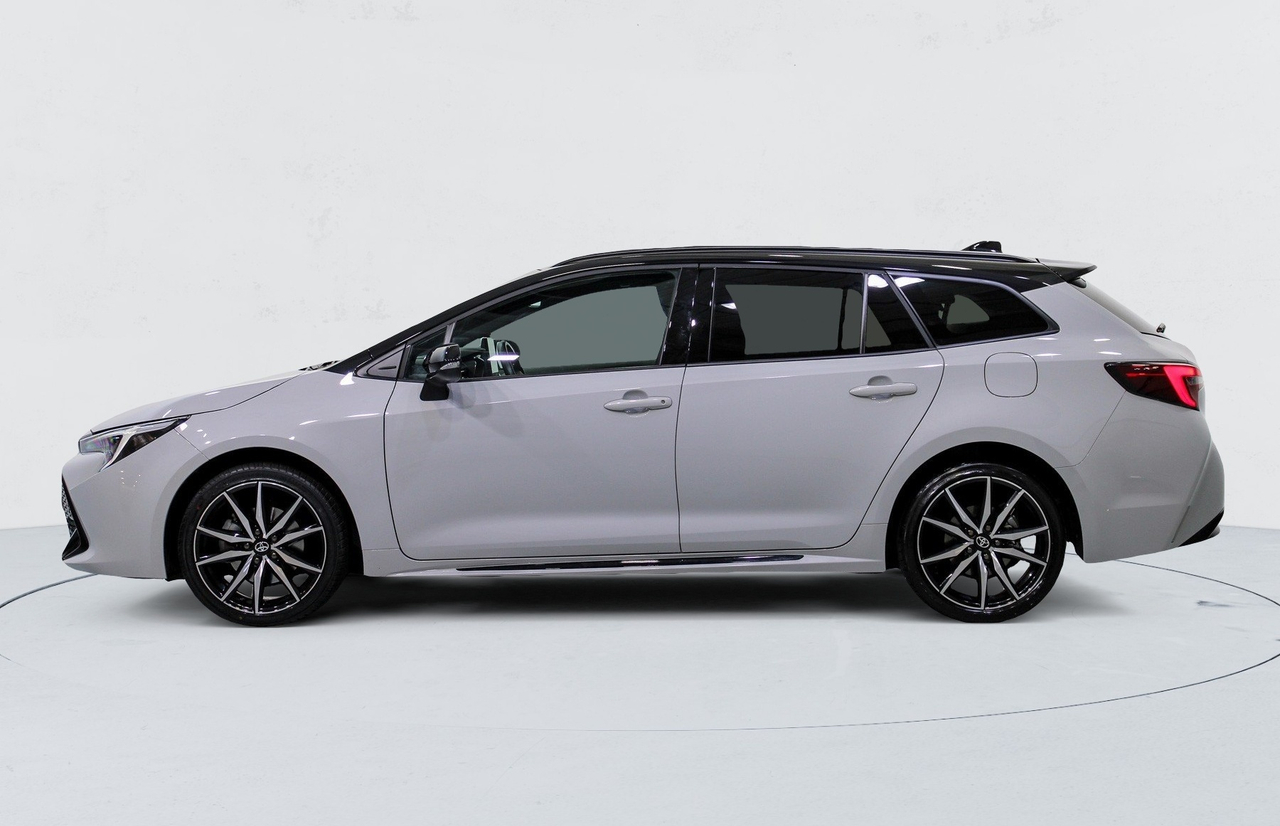 Toyota Corolla Touring Sports — photo 2
