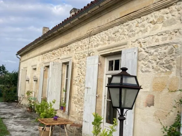 Maison ancienne en pierre