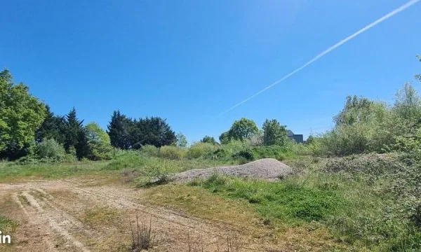 Terrain 4999 m² Châtellerault