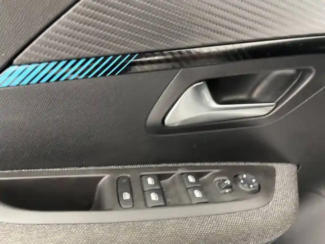 Peugeot 208 puretech 75 s&amp;s bvm5 — photo 2
