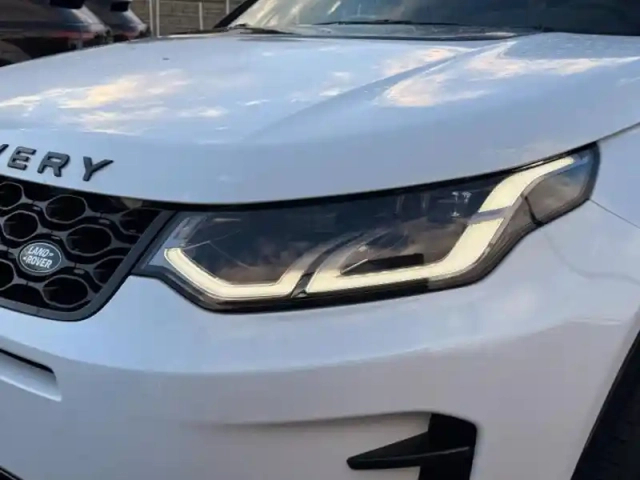 Land Rover Discovery Sport p270e phev 269ch dynamic se — photo 15